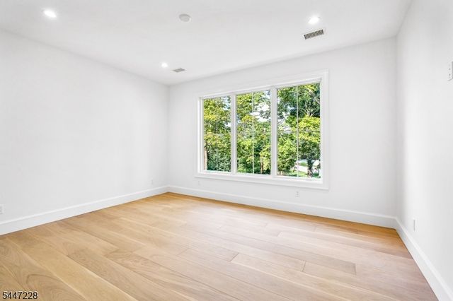 11 Florham Ave, Florham Park Boro, NJ 07932