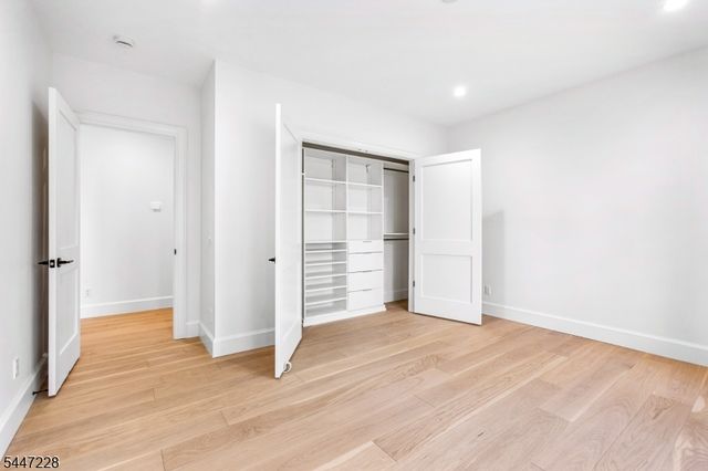11 Florham Ave, Florham Park Boro, NJ 07932