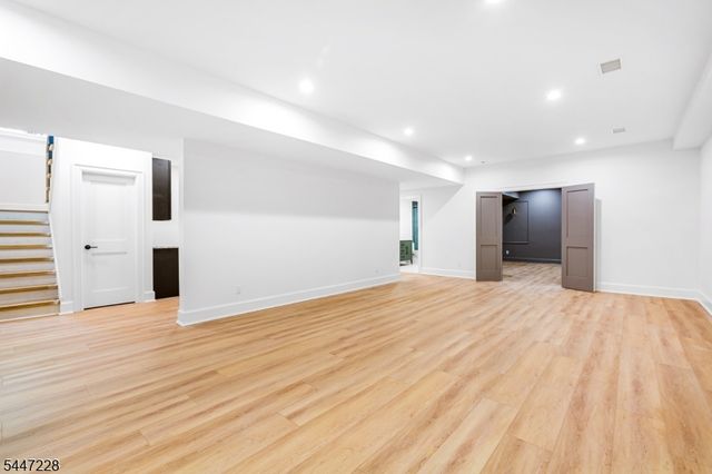 11 Florham Ave, Florham Park Boro, NJ 07932
