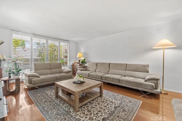 15248 Dickens Street 205, Sherman Oaks, CA 91403