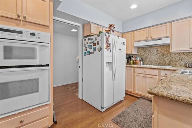 15248 Dickens Street 205, Sherman Oaks, CA 91403