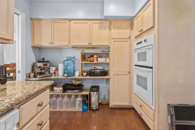 15248 Dickens Street 205, Sherman Oaks, CA 91403