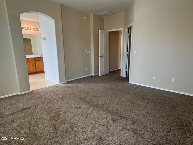 7165 S BRIARWOOD Court, Gilbert, AZ 85298