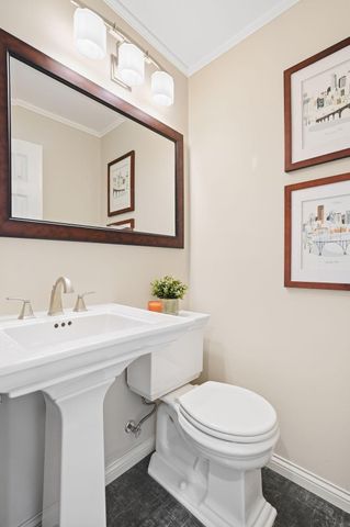 2741 Zane Avenue N, Crystal, MN 55422