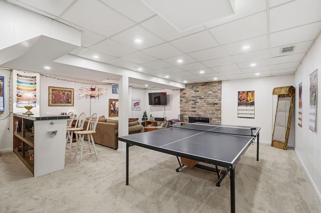 2741 Zane Avenue N, Crystal, MN 55422