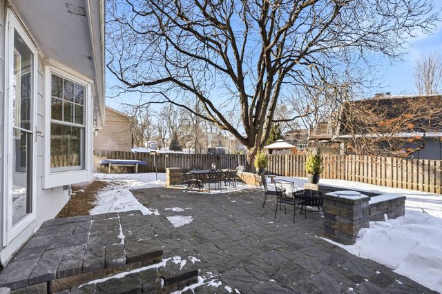 2741 Zane Avenue N, Crystal, MN 55422