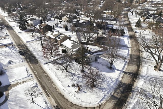 2741 Zane Avenue N, Crystal, MN 55422