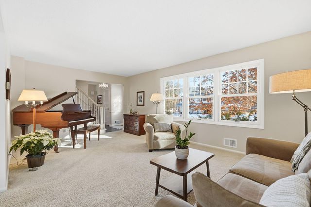 2741 Zane Avenue N, Crystal, MN 55422