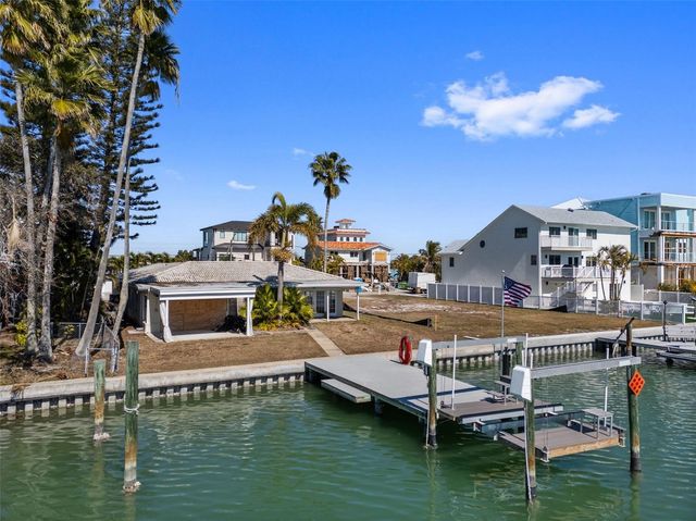 837 BAY POINT DRIVE, Madeira Beach, FL 33708