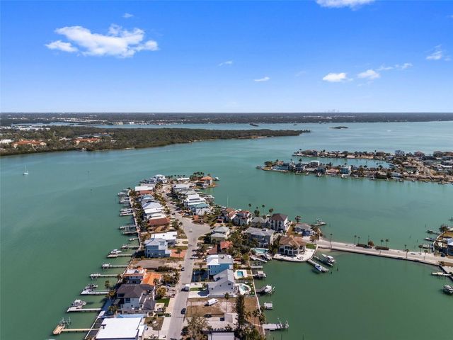 837 BAY POINT DRIVE, Madeira Beach, FL 33708
