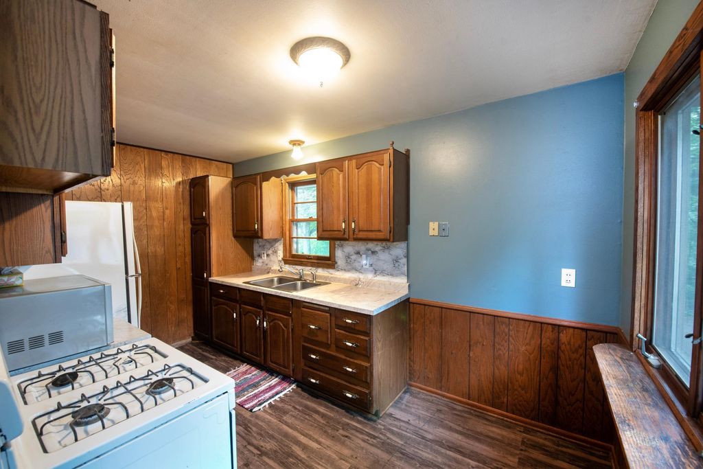 8692 321st Avenue NW, Princeton, MN 55371