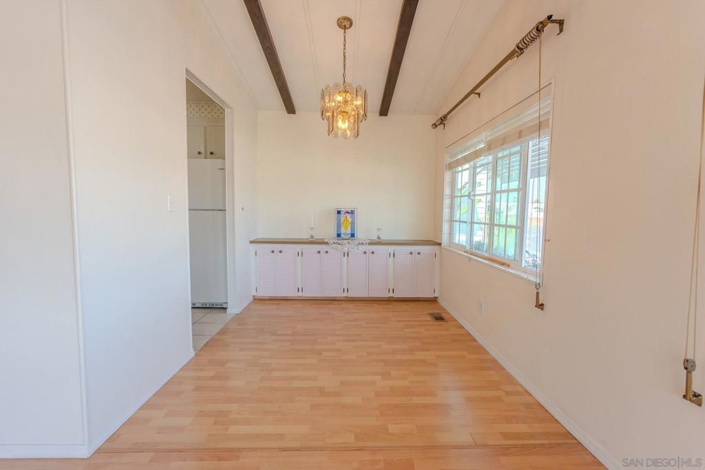 Image 14 of property listing at 6 Oriole Ln, Oceanside, CA 92057