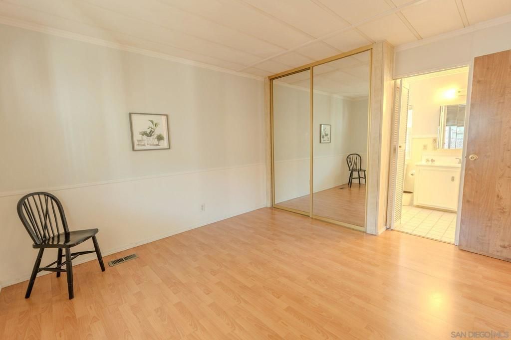 Image 17 of property listing at 6 Oriole Ln, Oceanside, CA 92057