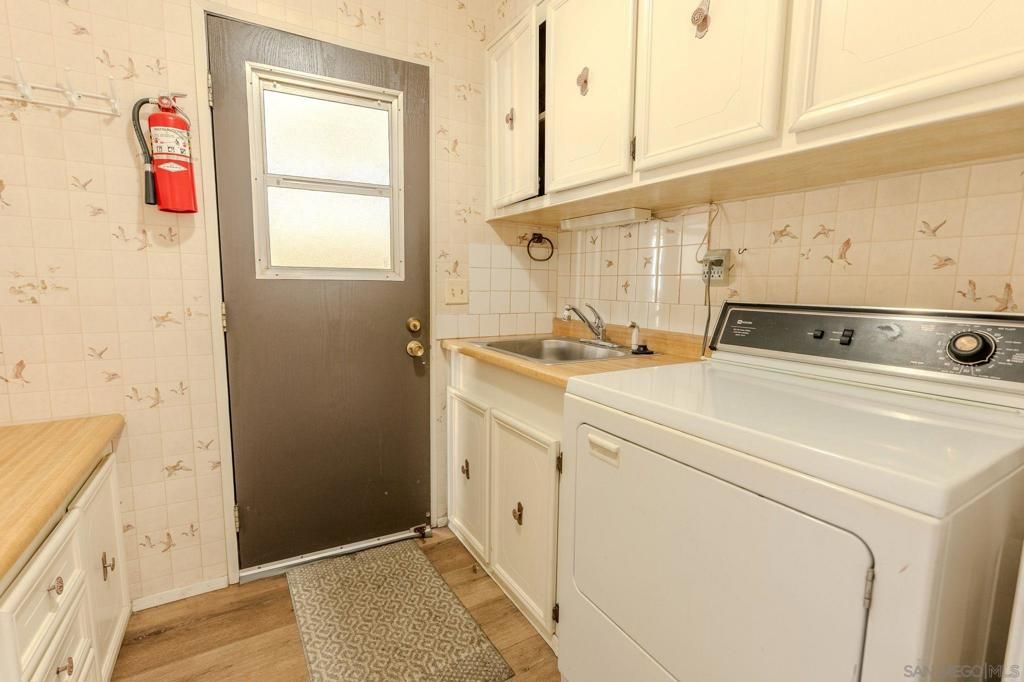 Image 26 of property listing at 6 Oriole Ln, Oceanside, CA 92057