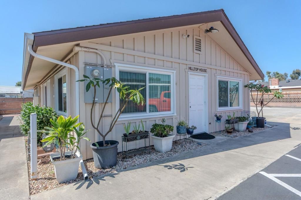 Image 43 of property listing at 6 Oriole Ln, Oceanside, CA 92057
