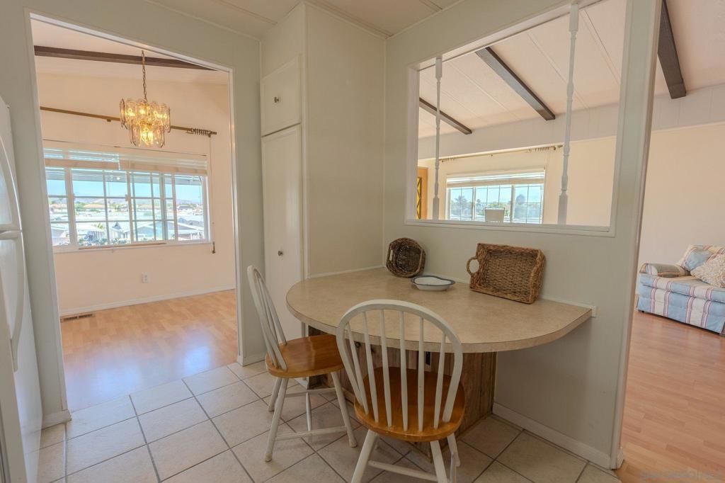 Image 5 of property listing at 6 Oriole Ln, Oceanside, CA 92057