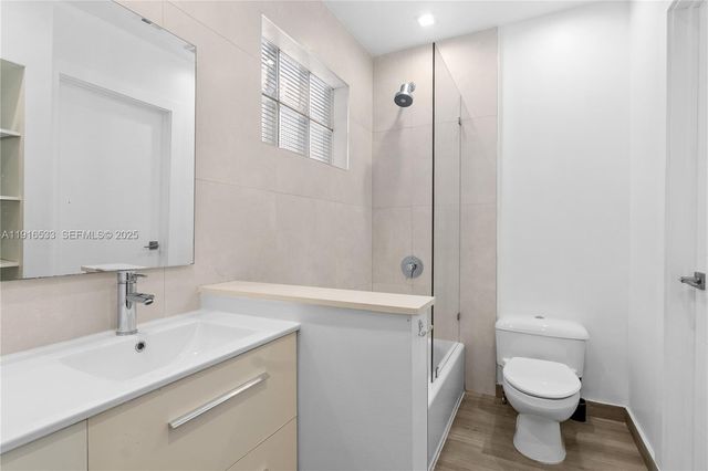 2055 NE 201st Ter, Miami, FL 33179