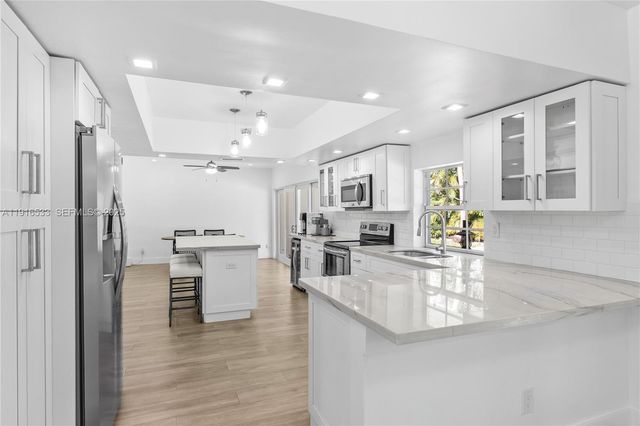 2055 NE 201st Ter, Miami, FL 33179