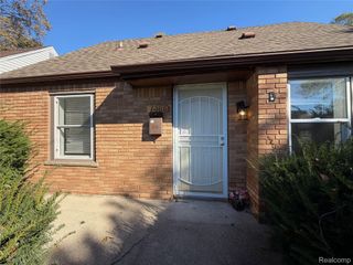7806 Asbury Park, Detroit, MI 48228