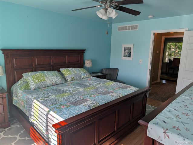 57487 Nicholas Drive, Washington Township, MI 48094
