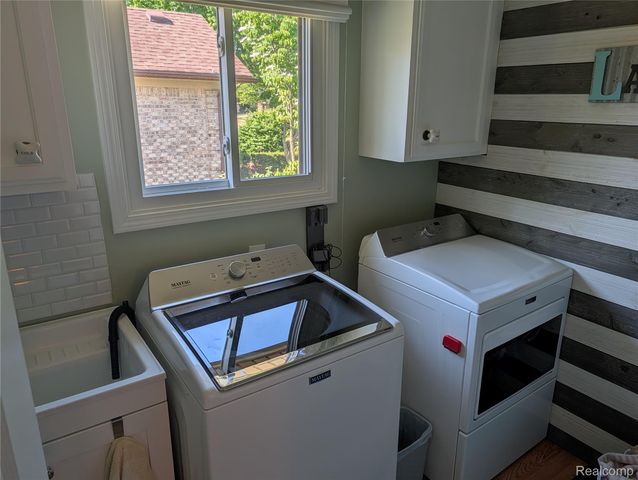 57487 Nicholas Drive, Washington Township, MI 48094