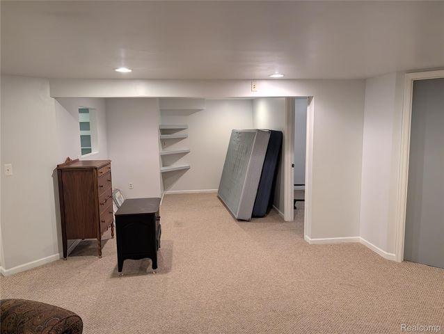 57487 Nicholas Drive, Washington Township, MI 48094