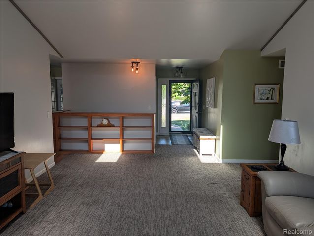 57487 Nicholas Drive, Washington Township, MI 48094