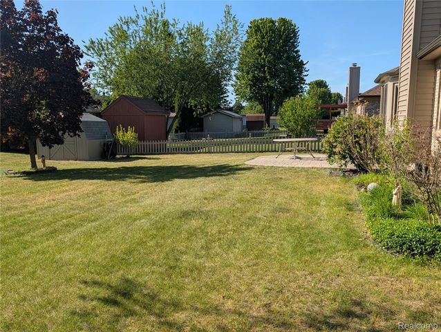 57487 Nicholas Drive, Washington Township, MI 48094