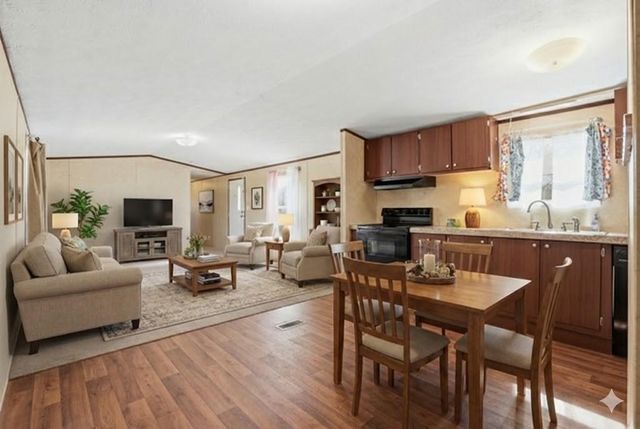 801 Genoa Red Bluff Road, Pasadena, TX 77504