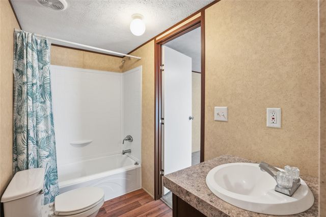 801 Genoa Red Bluff Road, Pasadena, TX 77504