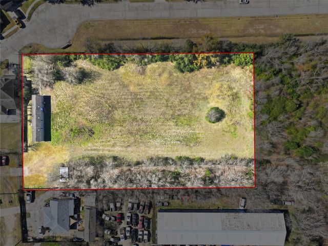 801 Genoa Red Bluff Road, Pasadena, TX 77504