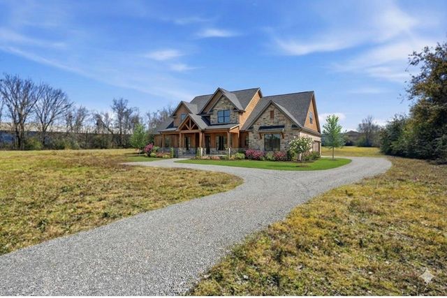 801 Genoa Red Bluff Road, Pasadena, TX 77504