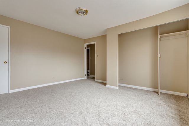 9586 S Colfax Avenue, Chicago, IL 60617