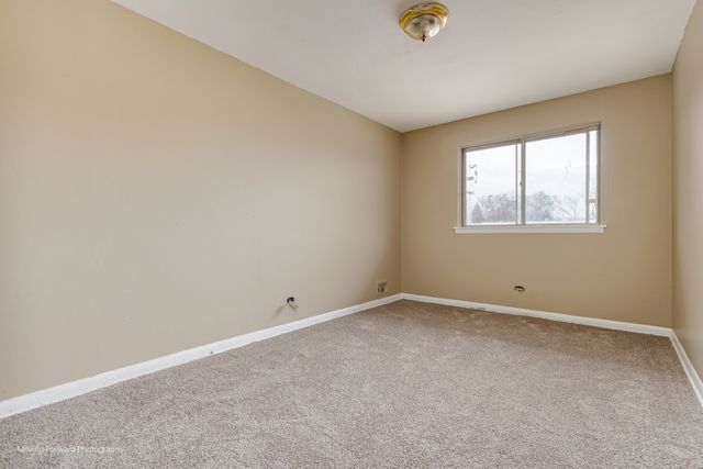 9586 S Colfax Avenue, Chicago, IL 60617