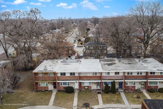 9586 S Colfax Avenue, Chicago, IL 60617
