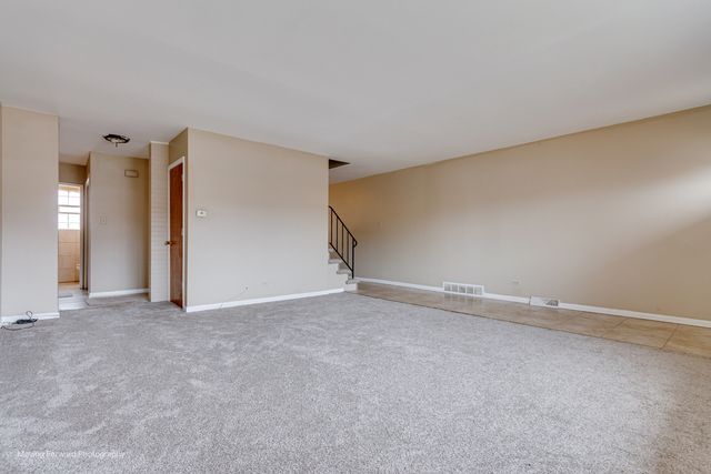 9586 S Colfax Avenue, Chicago, IL 60617