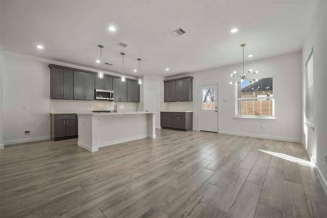 1065 Saint Clair Street, Houston, TX 77088