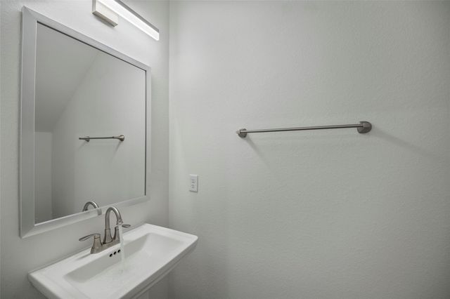 1065 Saint Clair Street, Houston, TX 77088