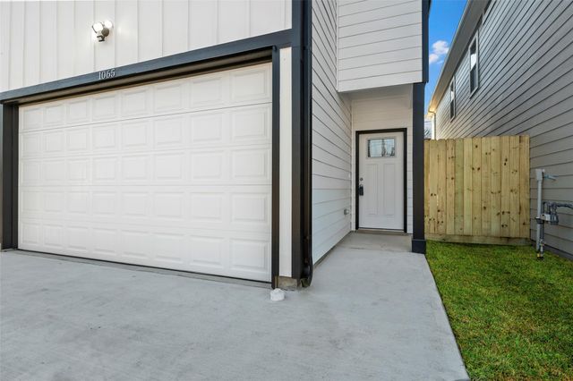 1065 Saint Clair Street, Houston, TX 77088