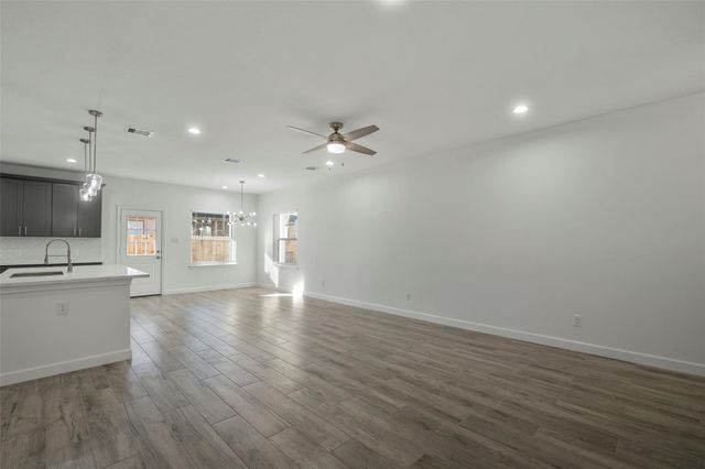 1065 Saint Clair Street, Houston, TX 77088