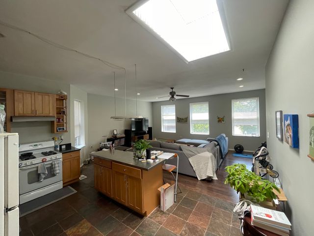 2746 W Chicago Avenue, Chicago, IL 60622