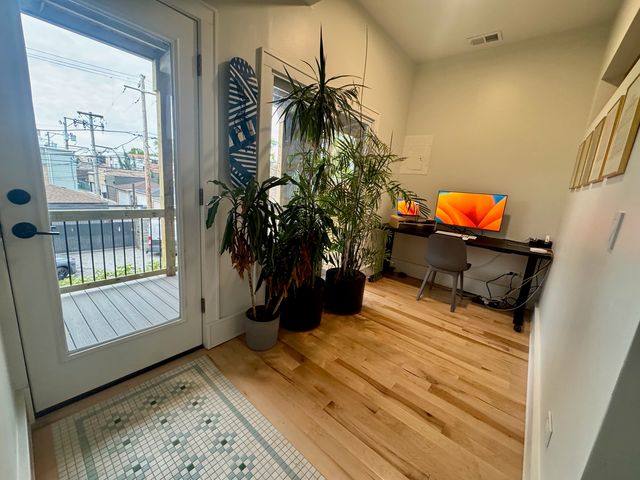 2746 W Chicago Avenue, Chicago, IL 60622