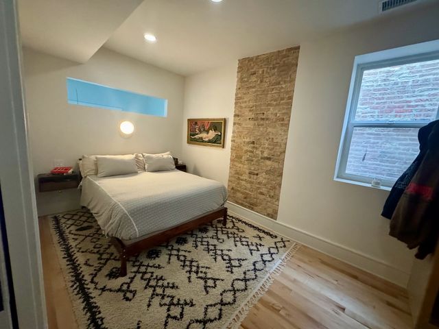 2746 W Chicago Avenue, Chicago, IL 60622