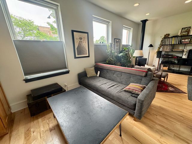 2746 W Chicago Avenue, Chicago, IL 60622