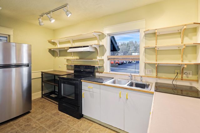 1545 NW 3rd Street, Bend, OR 97703