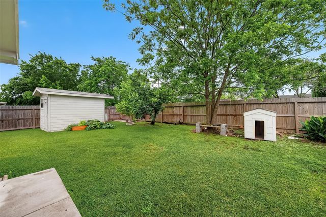 13907 Old Village Lane, Sugar Land, TX 77498