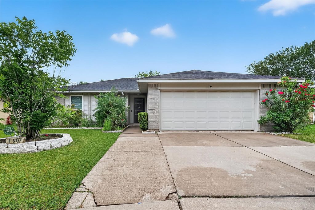 13907 Old Village Lane, Sugar Land, TX 77498