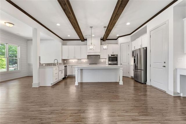 988 Woodtrace Lane, Auburn, GA 30011