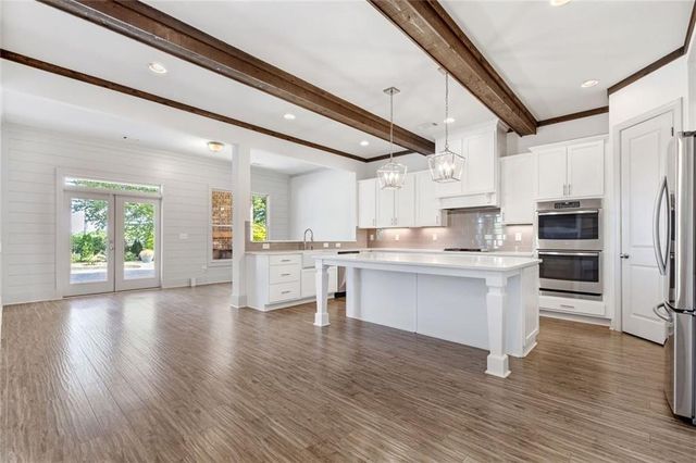 988 Woodtrace Lane, Auburn, GA 30011