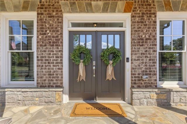 988 Woodtrace Lane, Auburn, GA 30011